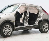 2016 Nissan Juke IIHS Side Impact Crash Test Picture